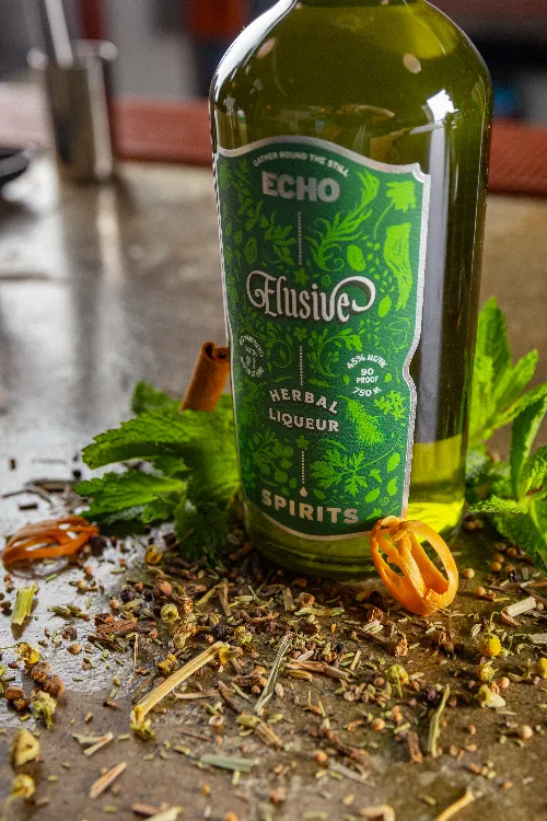 ウイスキー　エクウス Echo Spirits Elusive Herbal Liqueur - 750 ML | Cordial